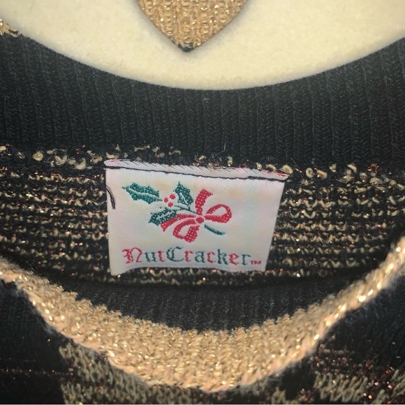 ☀️4/$15 ☀️Nutcracker leopard print metallic knit oversized sweater size large - Picture 3 of 7